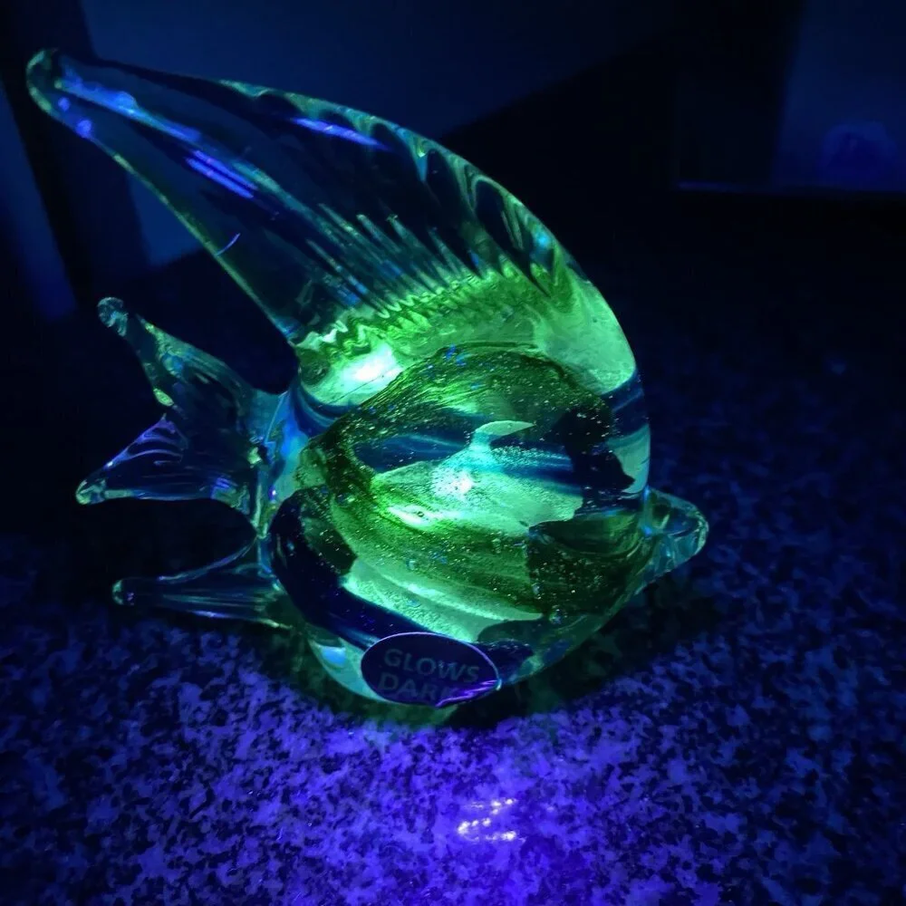 Art Glass Angel Fish Paperweight Figurine Glow In Dark 4